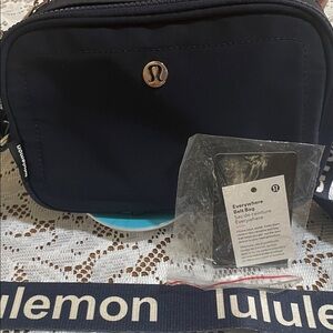 Lululemon Athletica Dark Blue Belt Bag. Not authentic